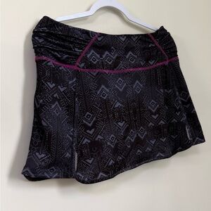 Athleta Black & Gray Geometric Athletic Skort Size L